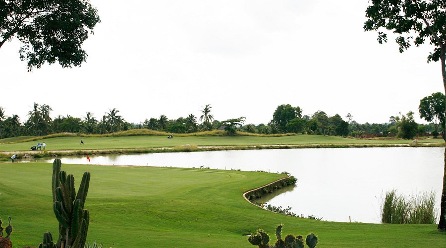 Sân golf Sông Bé
